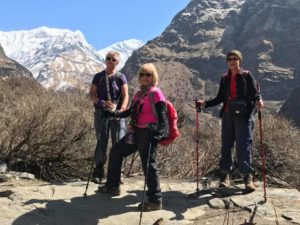 women trek NEpal